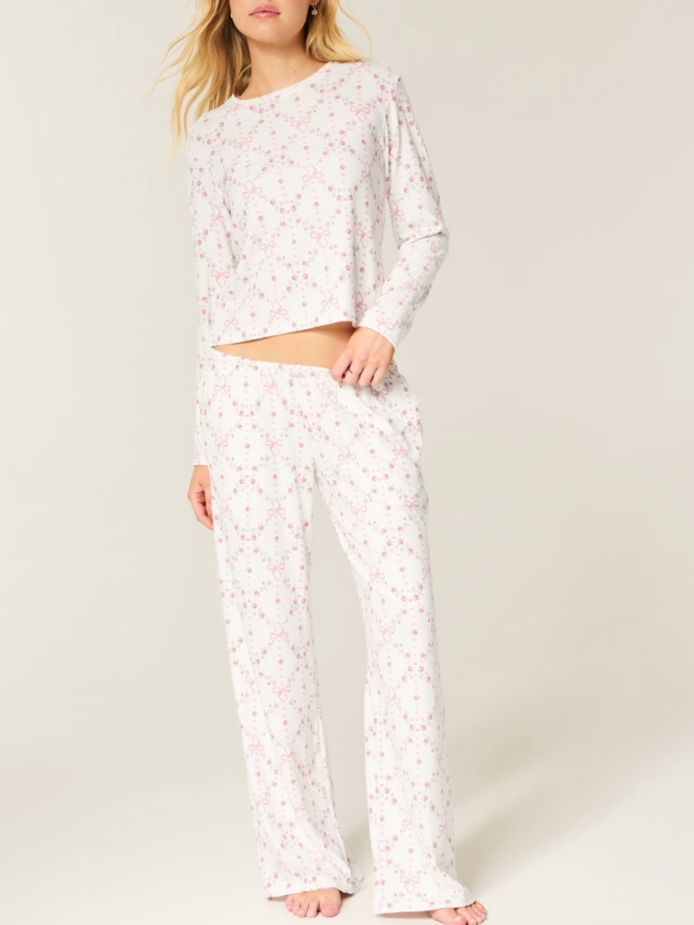 Hollister White Two-Piece Pajama Set with Pink Floral Print